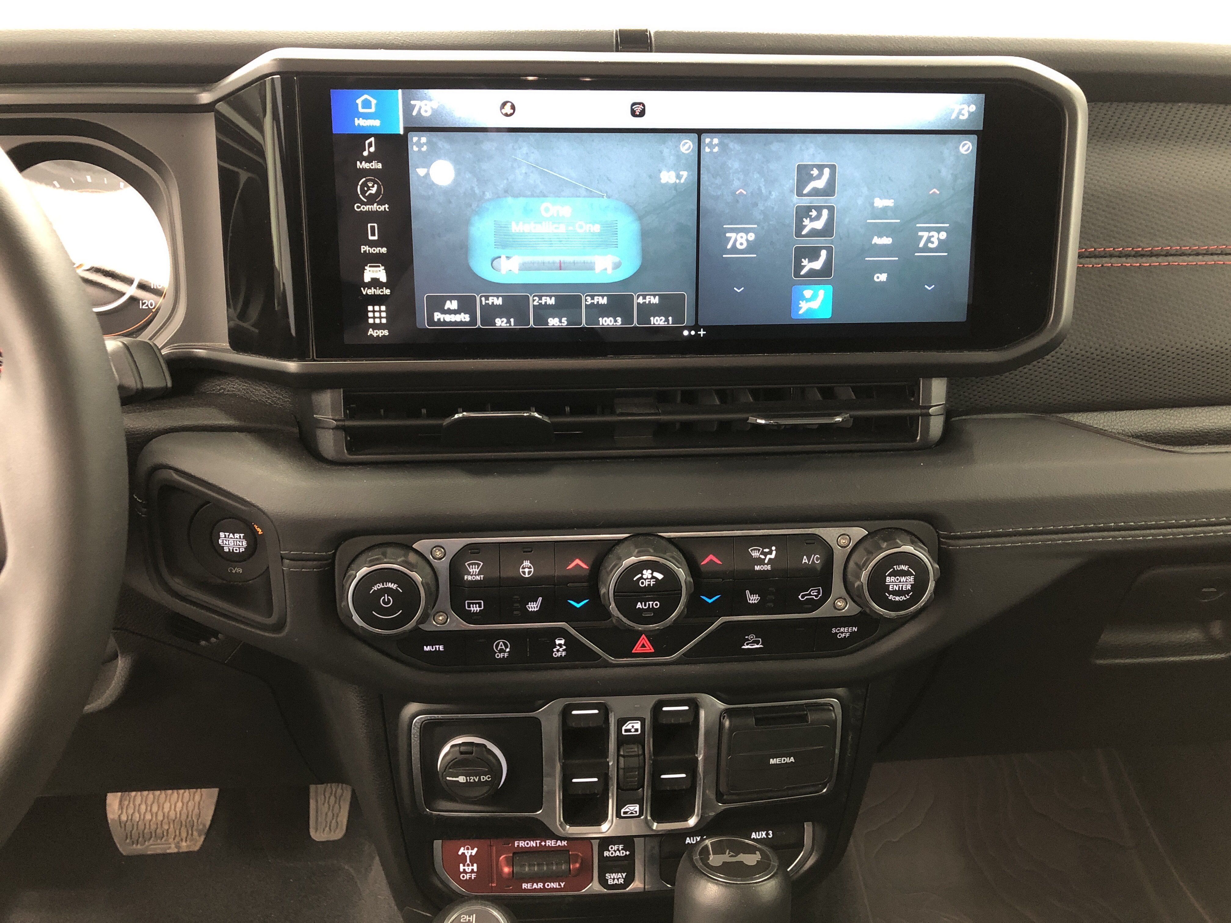Certified 2024 Jeep Wrangler Unlimited Rubicon w/ Convenience Group AWD/4WD image 24