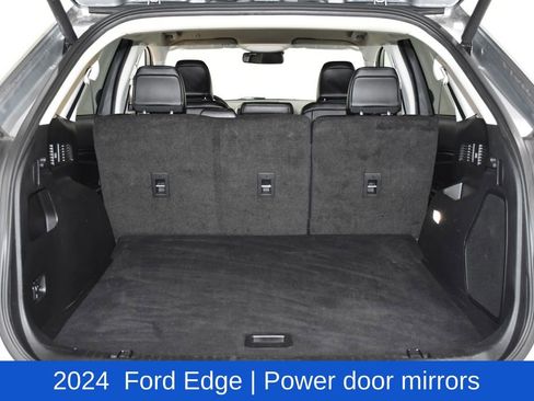 Used 2024 Ford Edge Titanium image 28