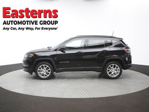 Used 2024 Jeep Compass Latitude AWD/4WD image 58