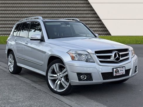 Used 2012 Mercedes-Benz GLK 350 4MATIC image 4