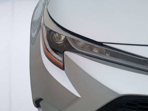 Used 2020 Toyota Corolla LE FWD image 9