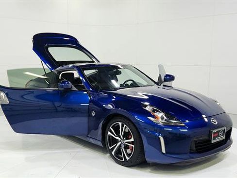 Used 2020 Nissan 370Z Touring Sport image 27