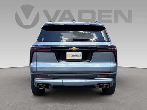 Used 2024 Chevrolet Traverse LT FWD image 24