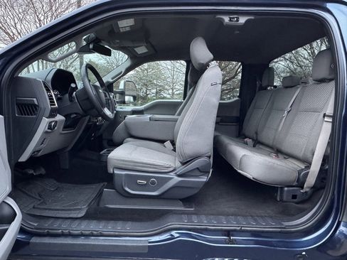 Used 2017 Ford F250 XLT w/ XLT Premium Package image 17