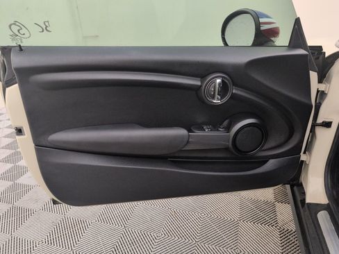 Used 2018 MINI Cooper 2-Door Hardtop image 34