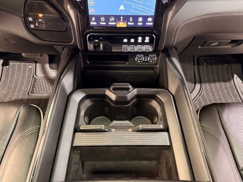 Used 2023 RAM 2500 Limited image 24