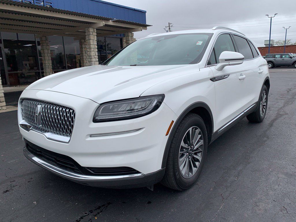 Used 2023 Lincoln Nautilus AWD w/ Premium Package image 7