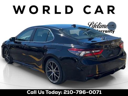 Used 2024 Toyota Camry SE FWD image 5