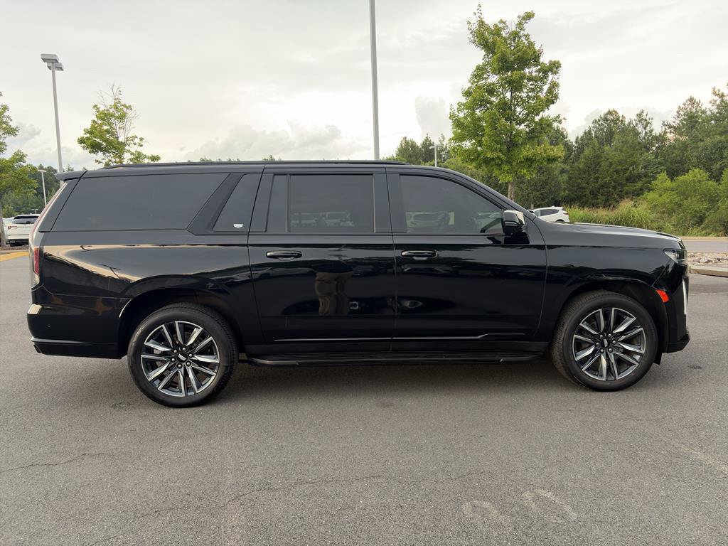 Used 2021 Cadillac Escalade ESV Sport AWD/4WD image 8