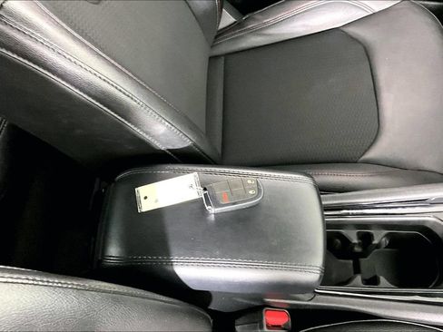 Used 2024 Jeep Compass Trailhawk AWD/4WD image 32