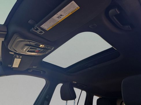 New 2025 Jeep Grand Cherokee Laredo X image 15