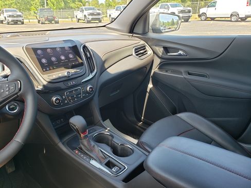 Used 2023 Chevrolet Equinox RS w/ RS Leather Package FWD image 21