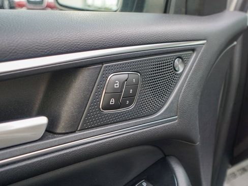 Used 2019 Ford Edge Titanium w/ Equipment Group 301A image 19