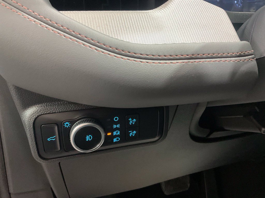 Used 2026 Ford Explorer Active w/ Active Comfort Package RWD image 8