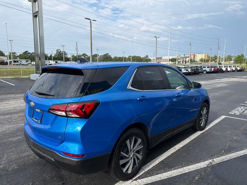 Used 2024 Chevrolet Equinox LT w/ LPO, Floor Liner Package FWD image 5