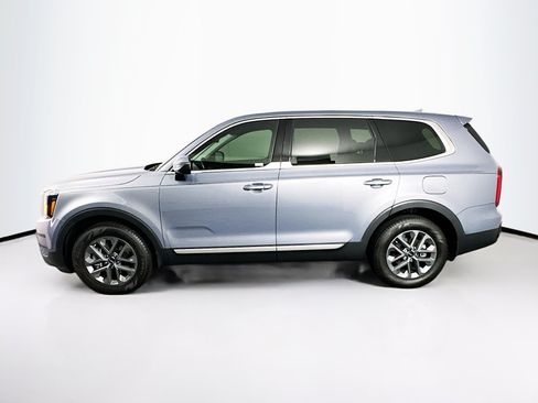 Used 2025 Kia Telluride LX FWD image 4