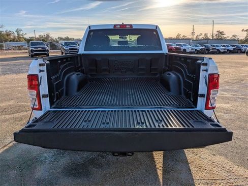 Used 2022 RAM 2500 Tradesman w/ Chrome Appearance Group image 13