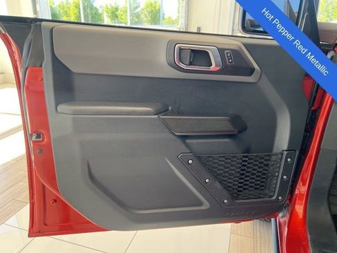 Used 2024 Ford Bronco Black Diamond AWD/4WD image 17