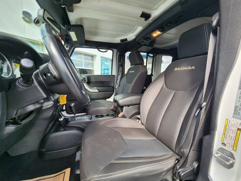 Used 2017 Jeep Wrangler Unlimited Sahara w/ Max Tow Package image 23