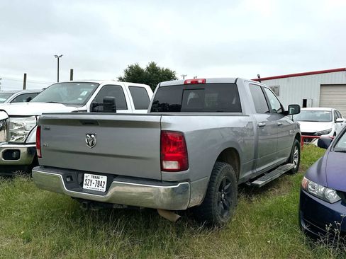 Used 2019 RAM 1500 Classic SLT RWD image 3