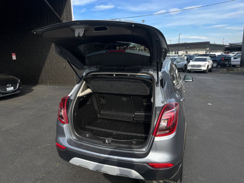Used 2019 Buick Encore Preferred AWD/4WD image 11