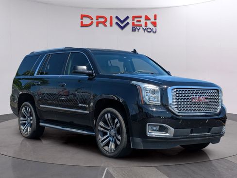 Used 2017 GMC Yukon Denali w/ Open Road Package AWD/4WD image 7