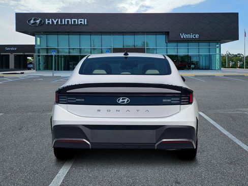 New 2026 Hyundai Sonata SE FWD image 6