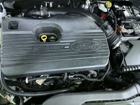 Used 2020 Ford Escape Titanium image 28