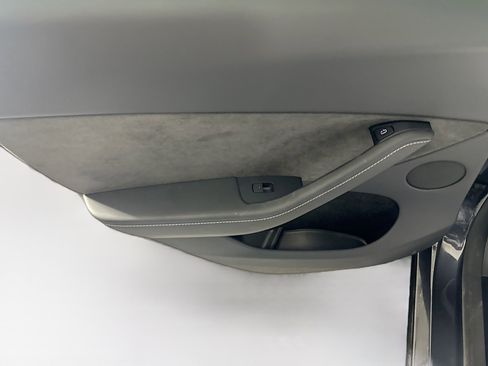 Used 2024 Tesla Model Y Long Range image 24