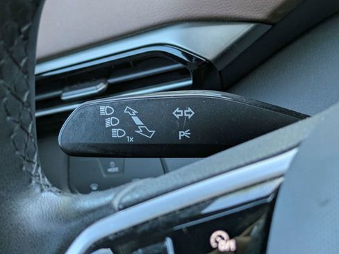 Used 2023 Volkswagen ID.4 Pro RWD image 34