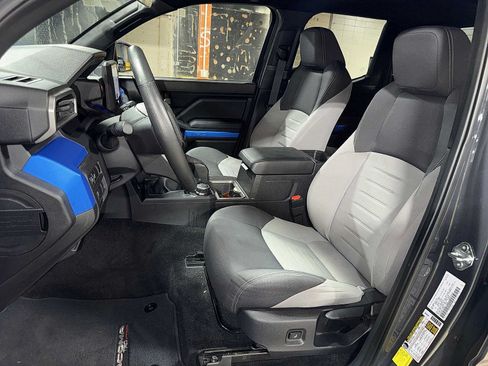 Used 2025 Toyota Tacoma TRD Off-Road AWD/4WD image 15