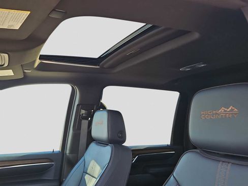 Used 2024 Chevrolet Silverado 2500 High Country image 15