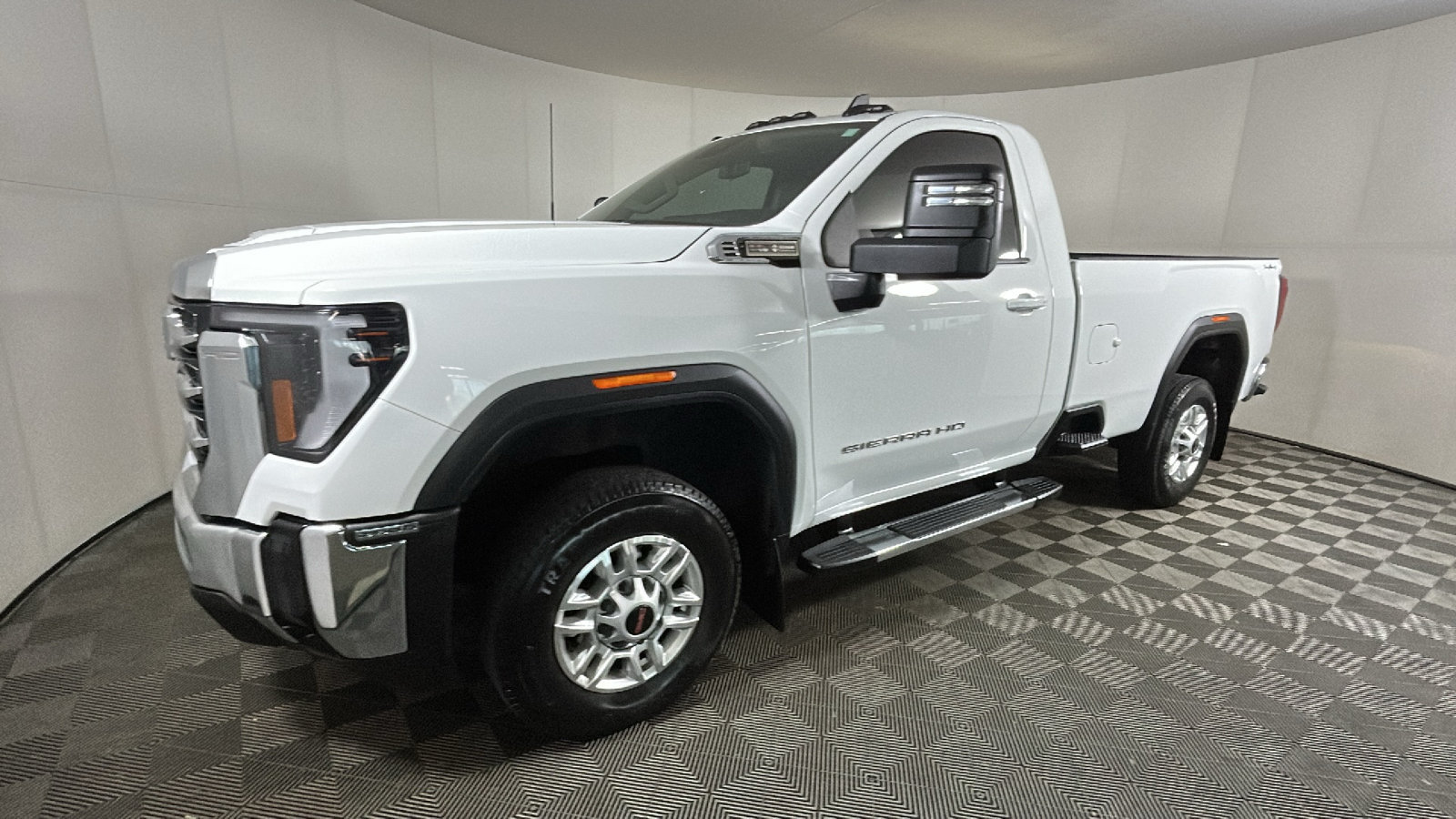 Used 2024 GMC Sierra 2500 SLE w/ SLE Convenience Package AWD/4WD image 8