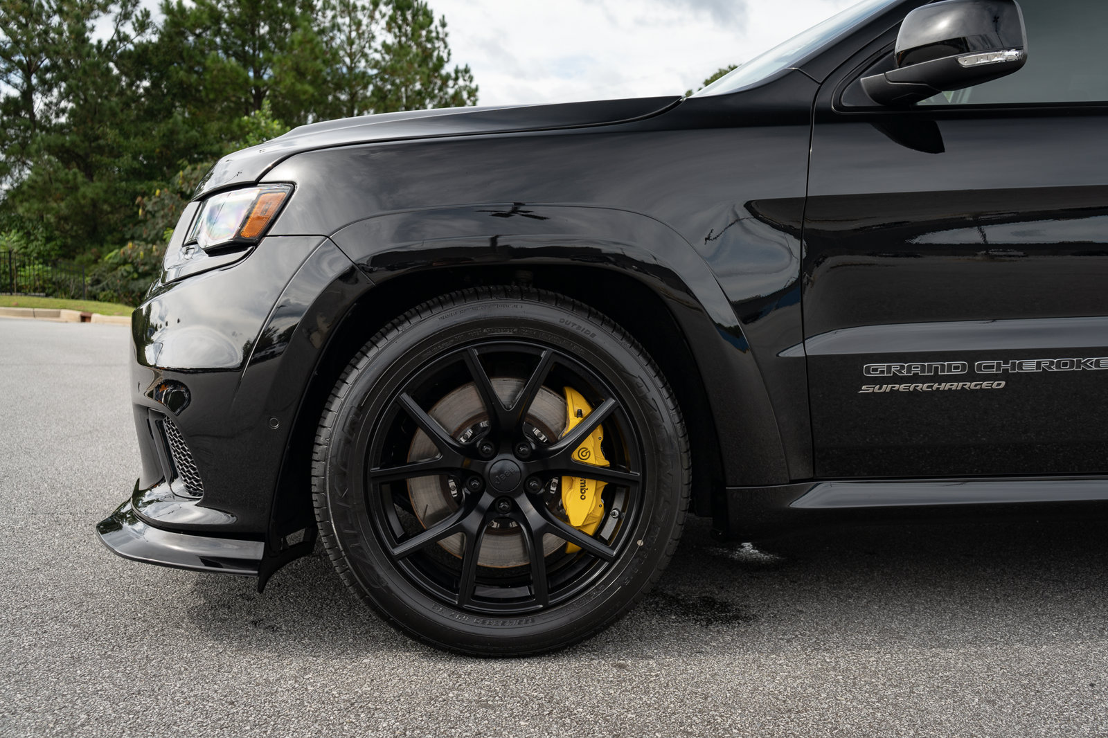 Used 2018 Jeep Grand Cherokee Trackhawk AWD/4WD image 11