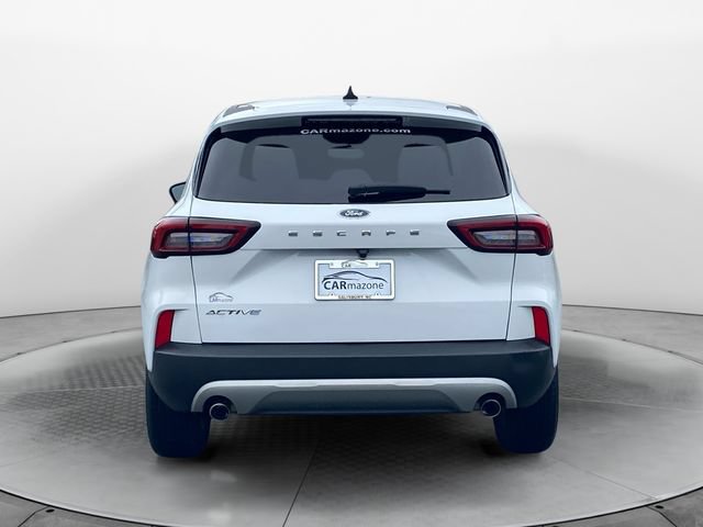 Used 2024 Ford Escape Active w/ Cold Weather Package FWD image 4