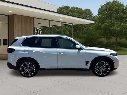 Used 2026 BMW X5 xDrive50e w/ Premium Package AWD/4WD image 7