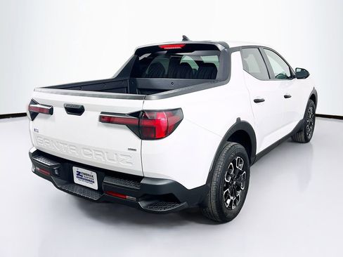 Used 2024 Hyundai Santa Cruz SE image 6