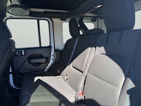 Used 2022 Jeep Wrangler Unlimited Rubicon 4xe w/ Cold Weather Group image 16