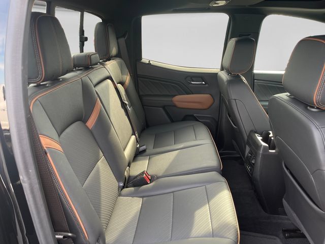 Used 2024 GMC Canyon AT4 w/ AT4 Premium Package AWD/4WD image 11