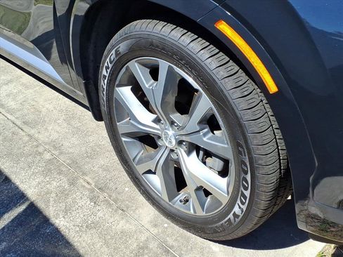 Used 2021 Hyundai Palisade Limited image 9