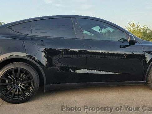 Used 2026 Tesla Model Y Long Range RWD image 9