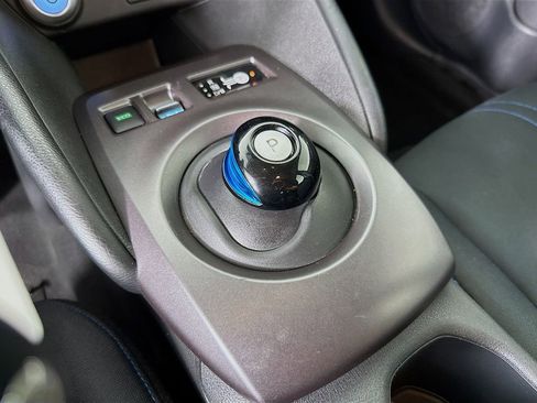 Used 2020 Nissan Leaf S Plus image 17