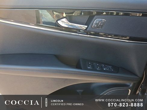 Certified 2023 Lincoln Nautilus Reserve image 12