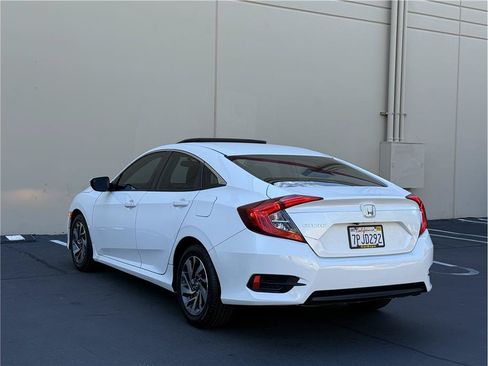Used 2016 Honda Civic EX image 5