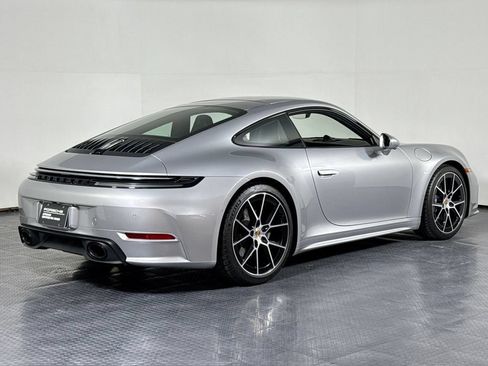 Used 2025 Porsche 911 Carrera RWD image 7