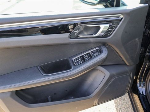 Used 2023 Porsche Macan S image 15