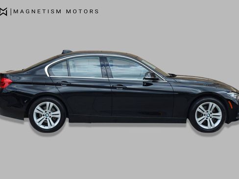 Used 2018 BMW 330i Sedan RWD image 2