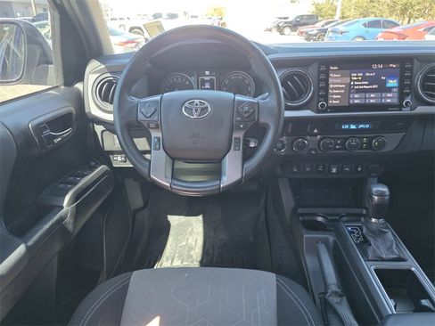 Used 2021 Toyota Tacoma TRD Off-Road w/ Technology Package image 7