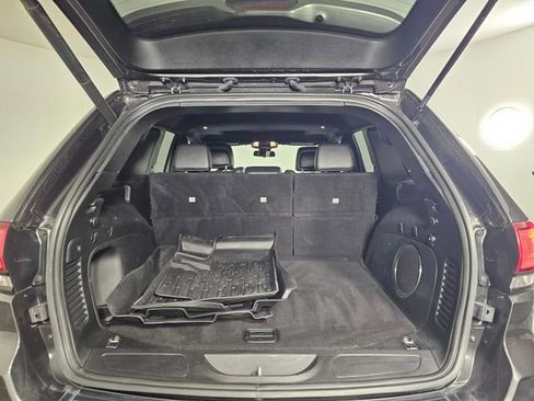 Used 2021 Jeep Grand Cherokee Laredo X image 17