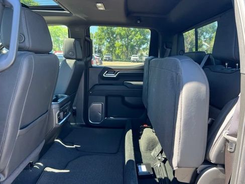 Used 2025 Chevrolet Silverado 1500 High Country w/ High Country Premium Package AWD/4WD image 18